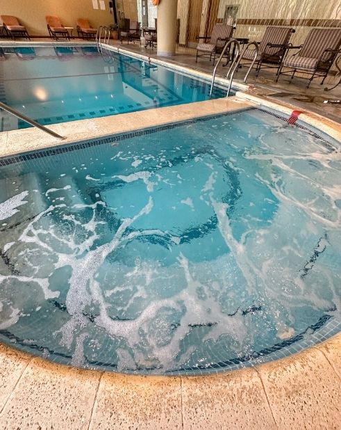 Piscina interna climatizada